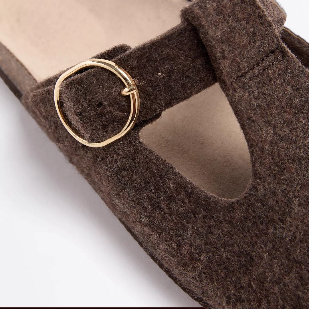 Sabots femme avec boucle – Style italien