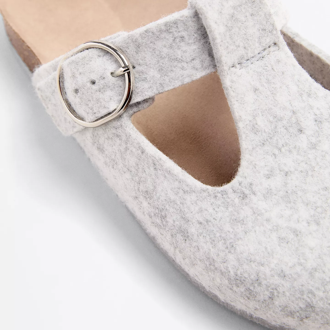 Sabots femme avec boucle – Style italien