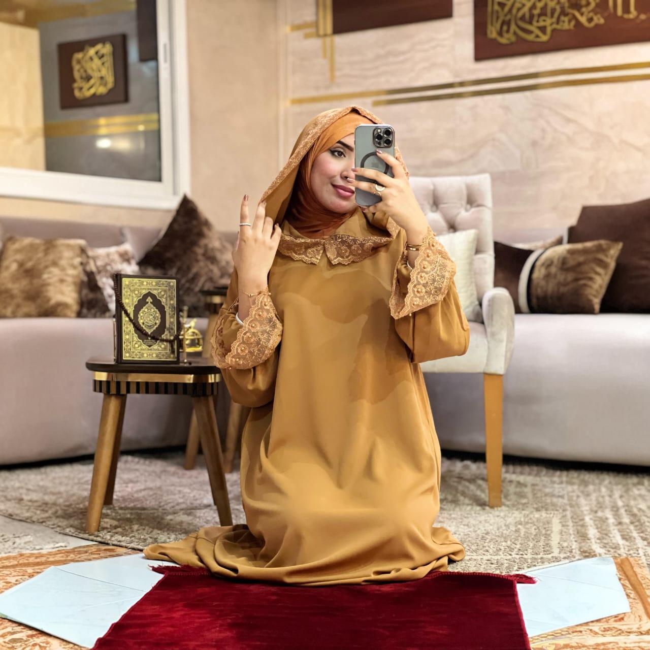 Abaya Royale avec Foulard Intégré